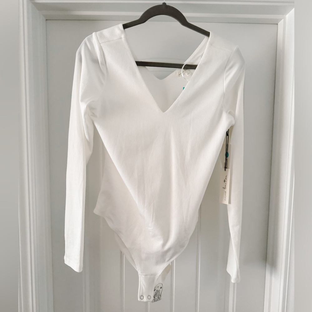Nine Britton Nahalia V Neck Ribbed Knit Bodysuit